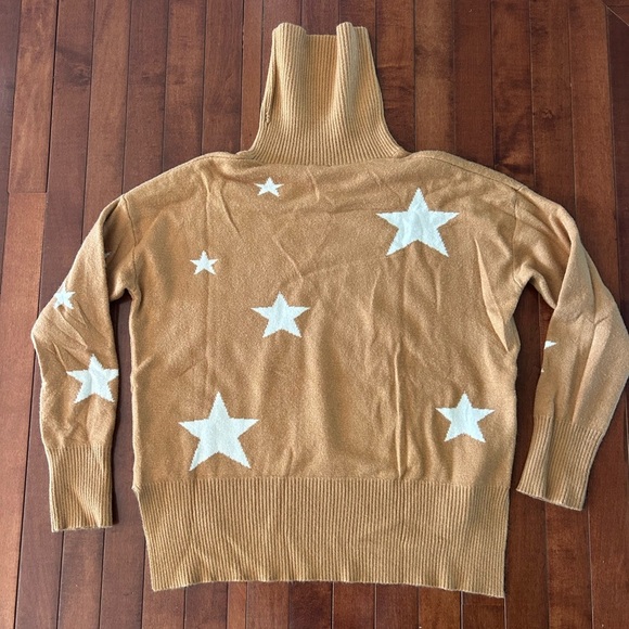 Star Patterned Turtleneck Camel Tan Sweater Size Small - Picture 6 of 6
